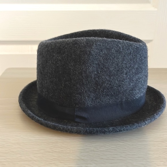 JoeFresh wool fedora hat. Size S/M. New, never worn. Circumference 21 3/4 inch - Picture 2 of 6